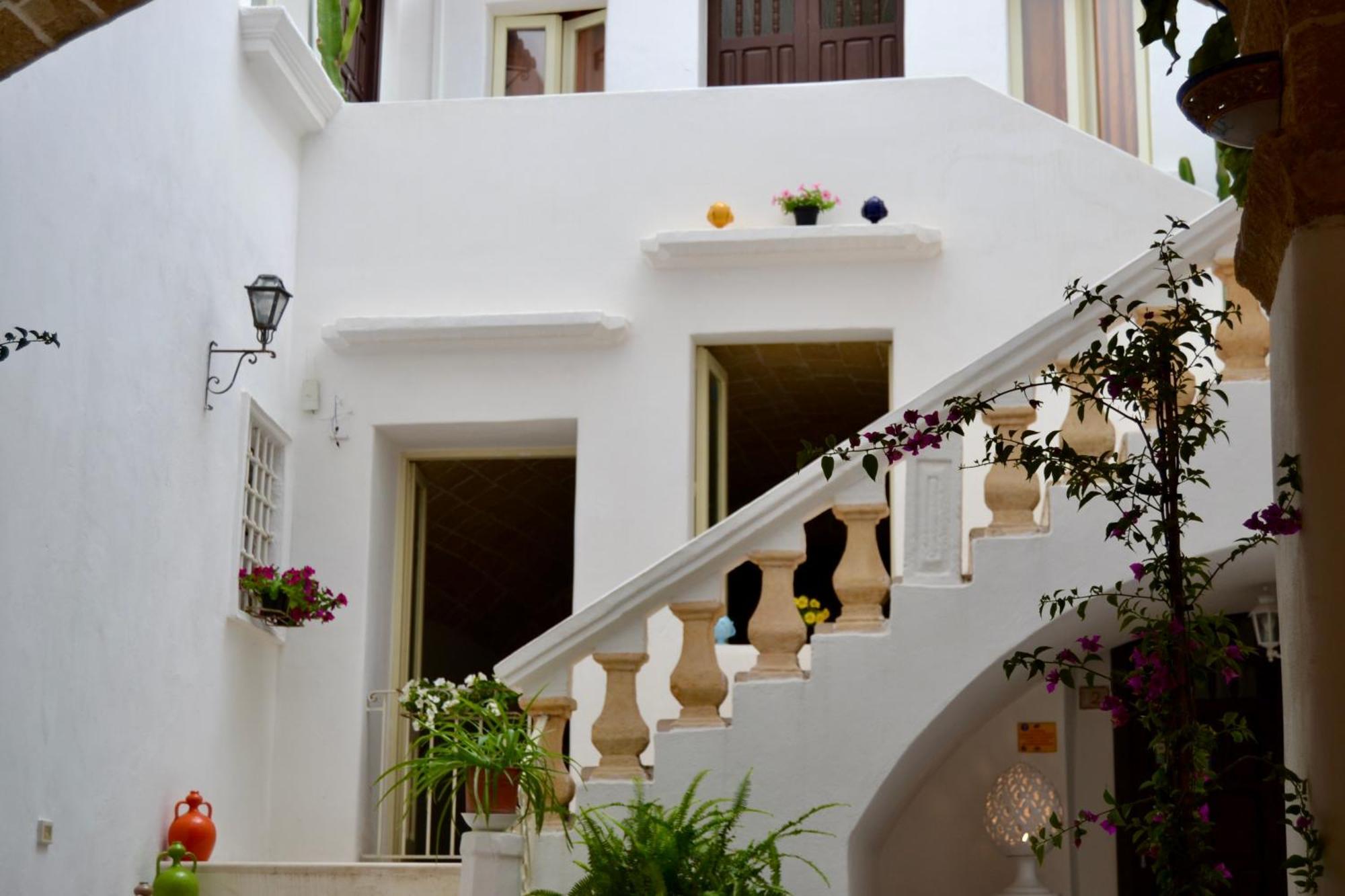 Kallistos Suites & Apartments Gallipoli Exterior photo