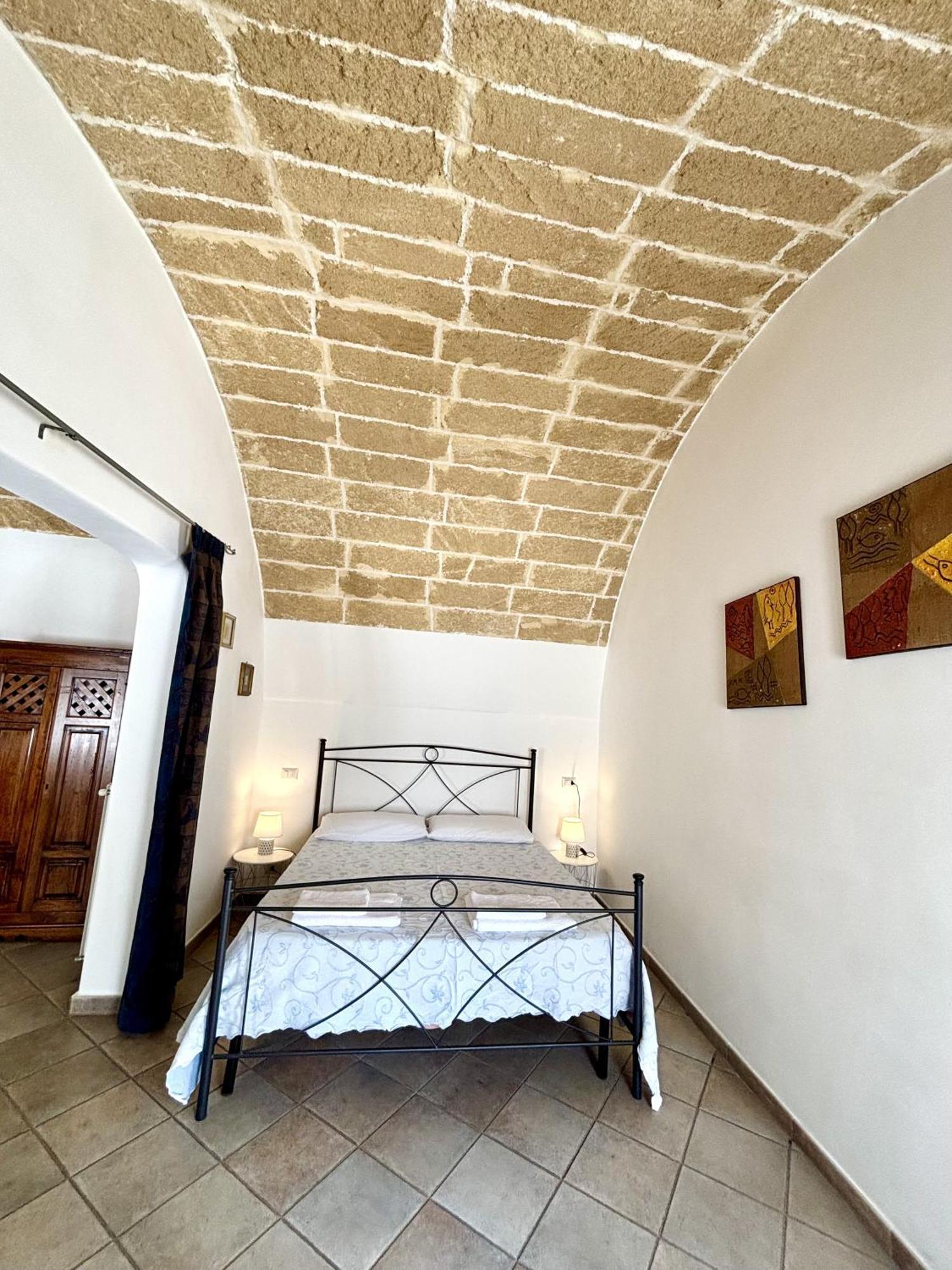 Kallistos Suites & Apartments Gallipoli Exterior photo