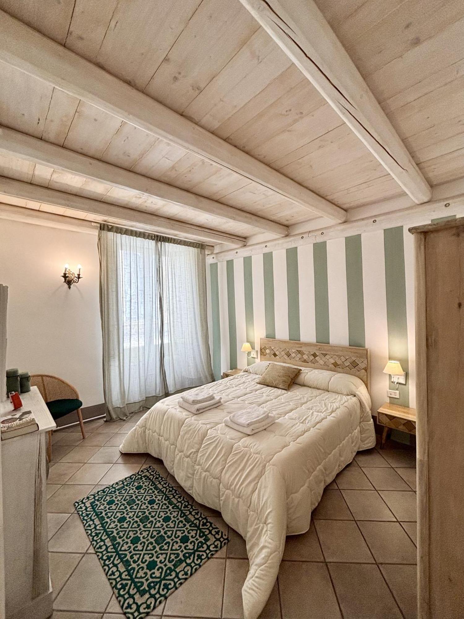 Kallistos Suites & Apartments Gallipoli Exterior photo
